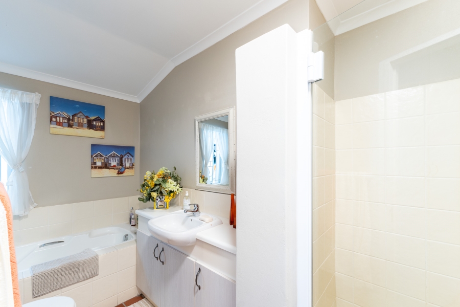 3 Bedroom Property for Sale in Hunters Estate Western Cape